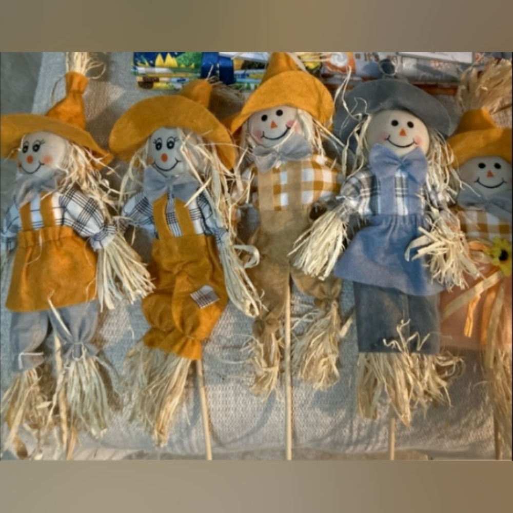 Fall Ribbon & Mini Scarecrows - Picture 4 of 7